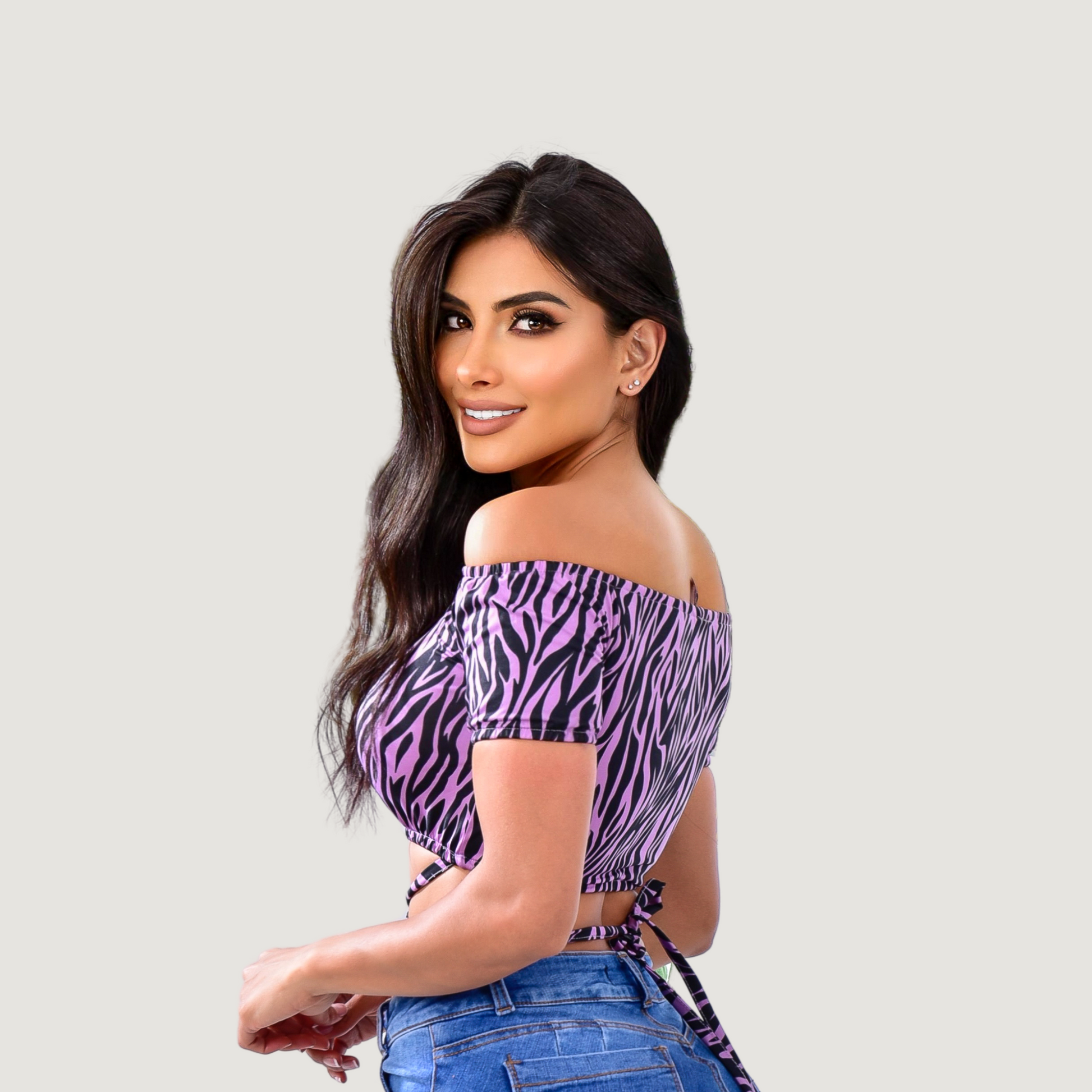 Off shoulder cropped tee-short sleeves - Saida Fashion 