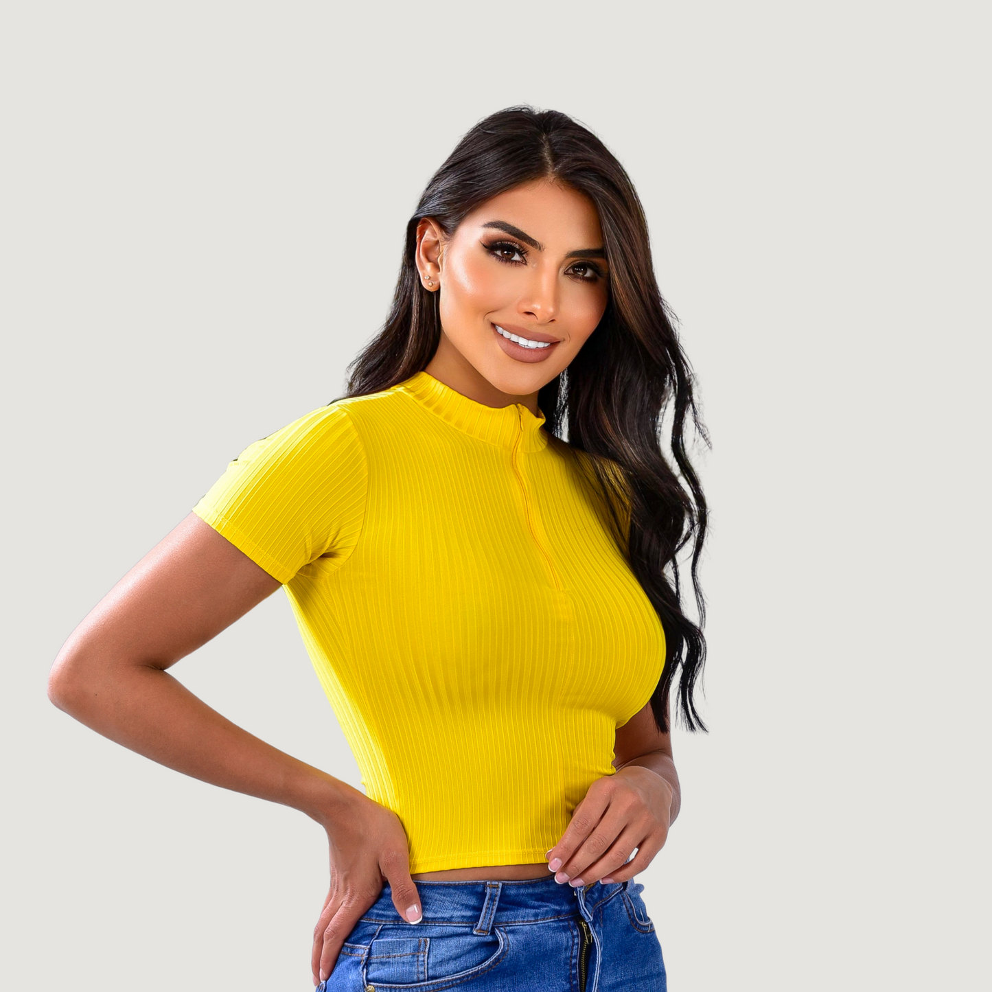 Workout tops-mock neck-front zipper - Saida Fashion 