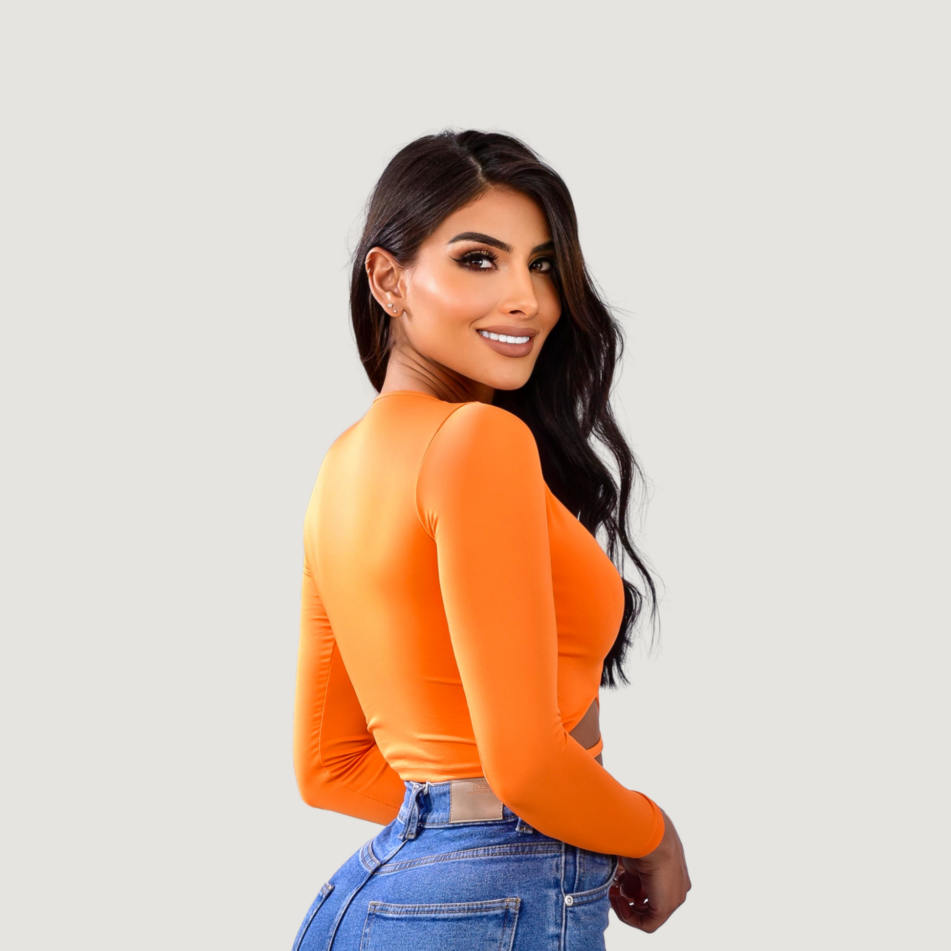Long sleeve crop top- open neckline - Saida Fashion 