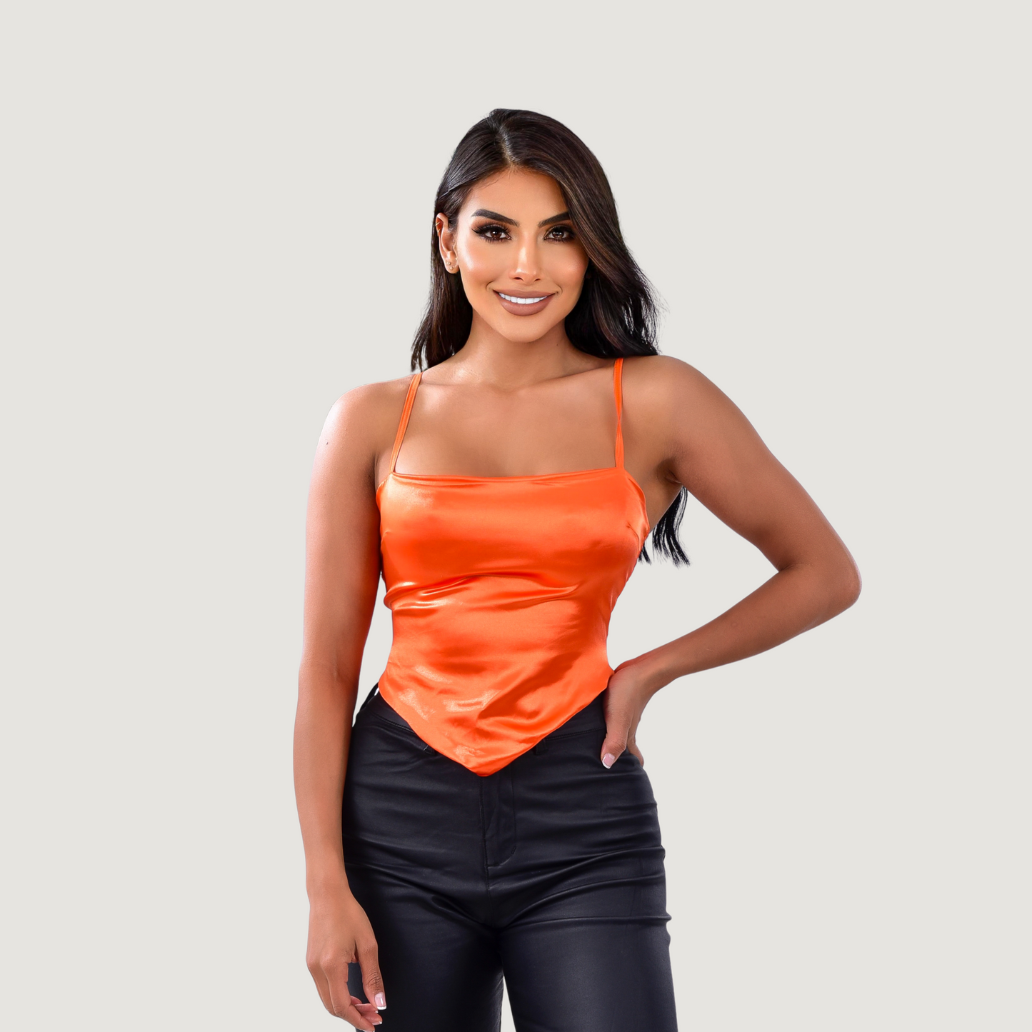 Silk crop top with straight neckline - Saida Fashion 